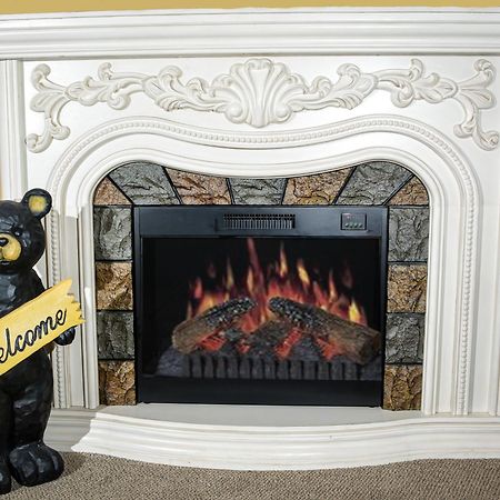 First Love Gatlinburg Room photo