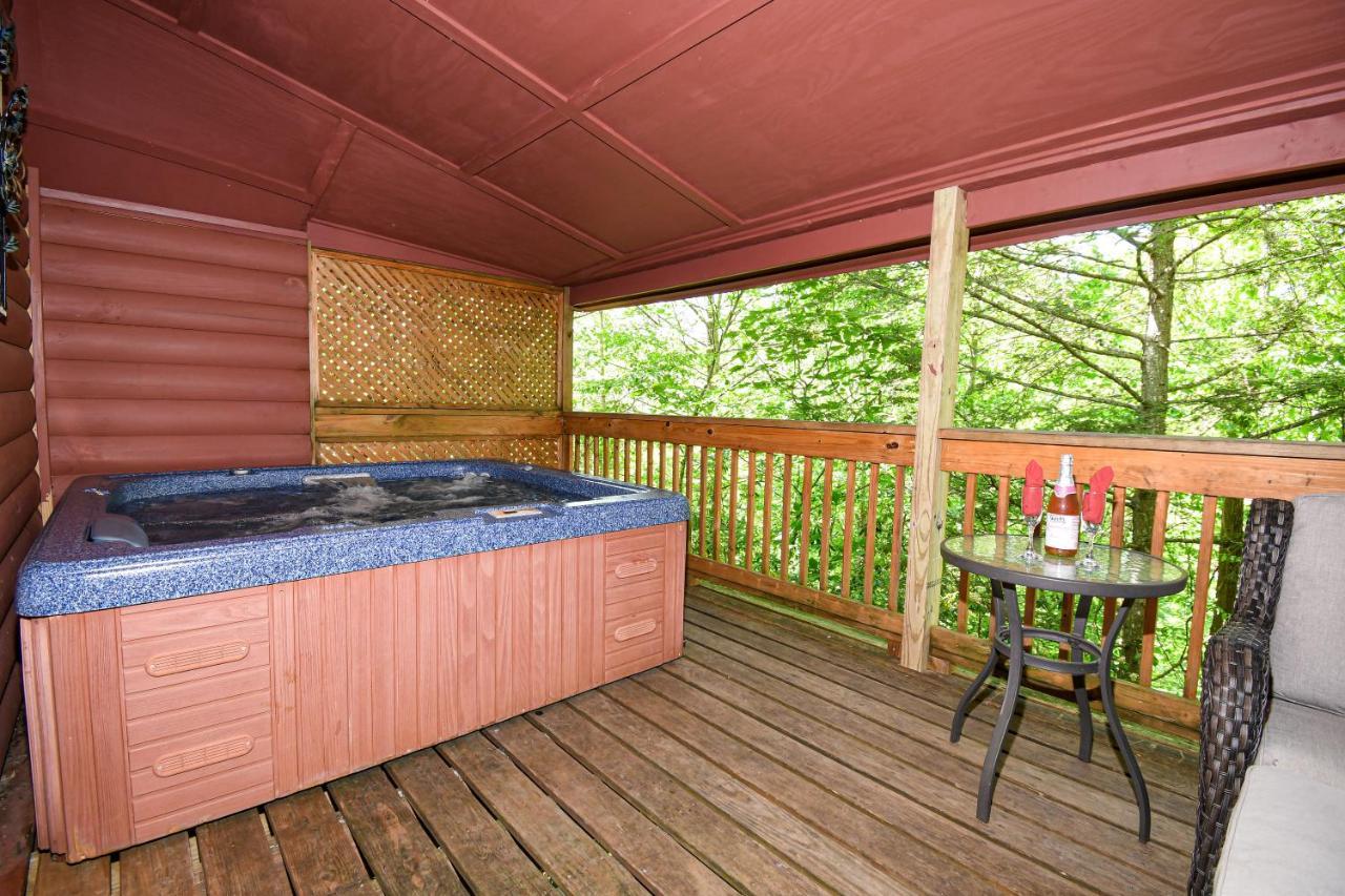 First Love Gatlinburg Exterior photo